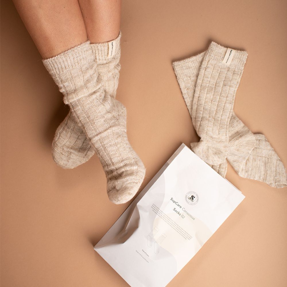 Warme Socken aus recycelten Materialien
