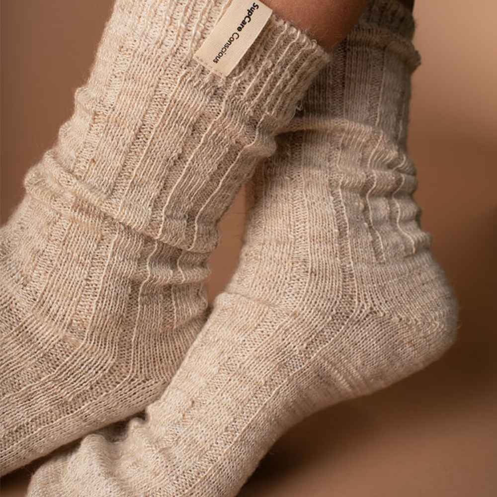 Warme Socken aus recycelten Materialien